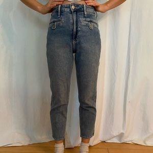 Hollister Ultra High Rise Mom Jeans
